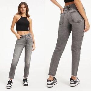 Good American THE WEEKENDER JEAN Distressed Raw Hem Size 2/26